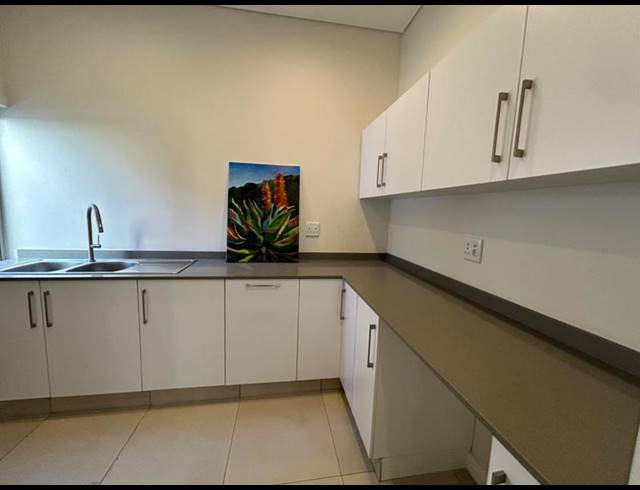 5 BEDROOM PROPERTY TO RENT IN ZINI RIVER ESTATE